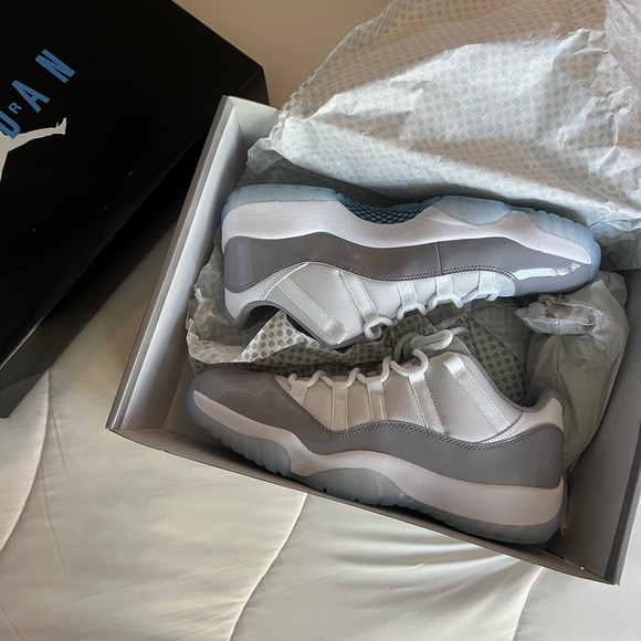 AIR JORDAN 11 LOW
"White Cement" men’s size 12 - Picture 2 of 5